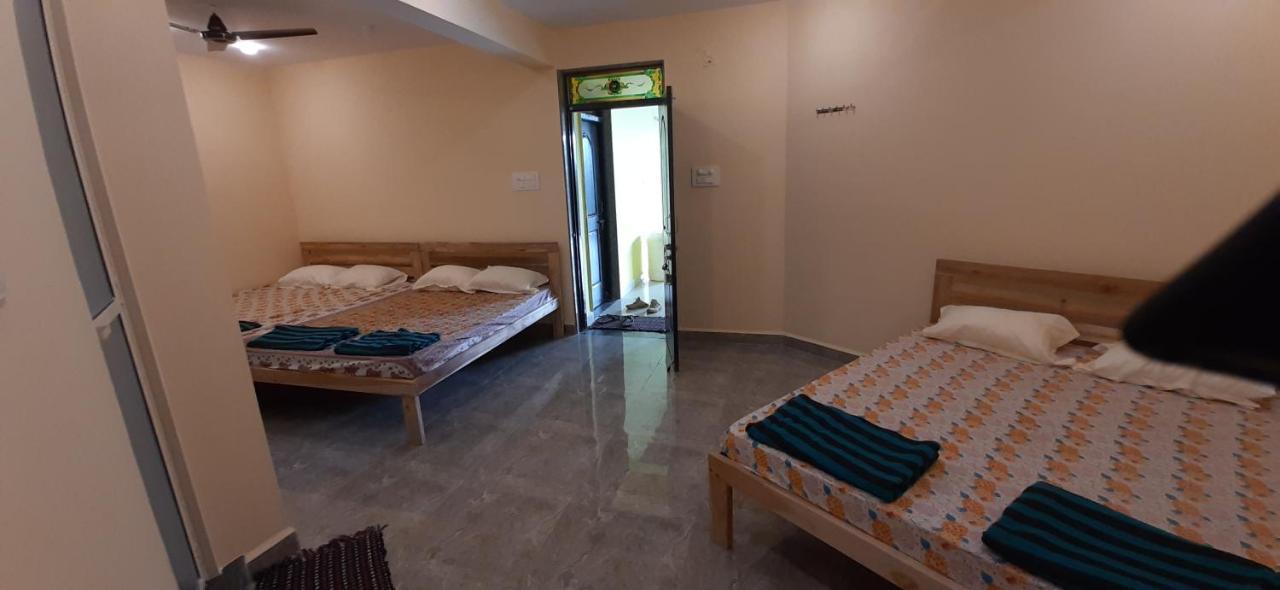 Godwill Kimo Guest House Seraulim Мадгаон Екстериор снимка