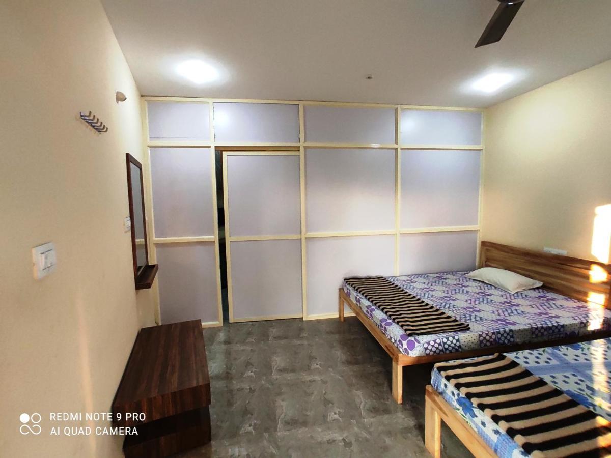 Godwill Kimo Guest House Seraulim Мадгаон Екстериор снимка