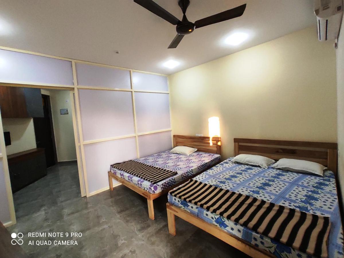 Godwill Kimo Guest House Seraulim Мадгаон Екстериор снимка