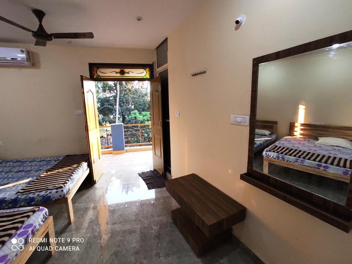 Godwill Kimo Guest House Seraulim Мадгаон Екстериор снимка