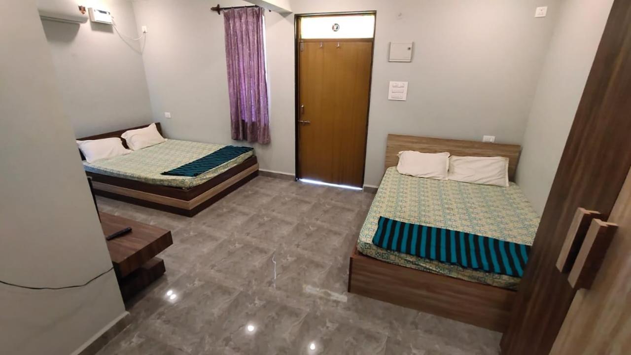 Godwill Kimo Guest House Seraulim Мадгаон Екстериор снимка