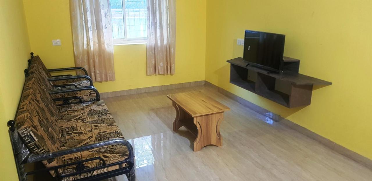 Godwill Kimo Guest House Seraulim Мадгаон Екстериор снимка