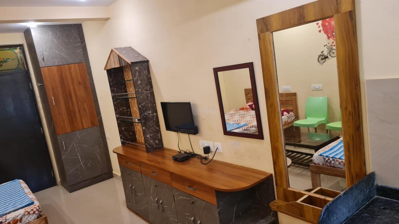 Godwill Kimo Guest House Seraulim Мадгаон Екстериор снимка
