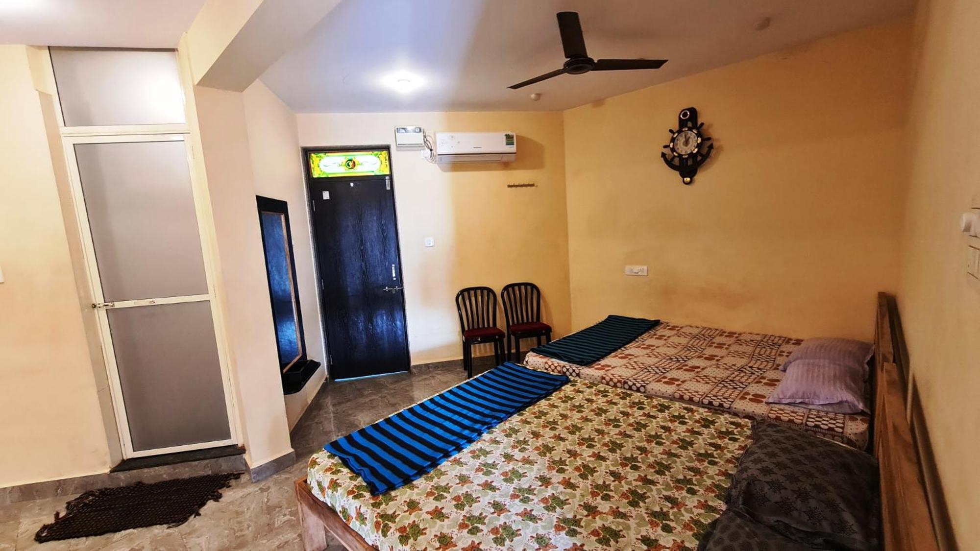 Godwill Kimo Guest House Seraulim Мадгаон Екстериор снимка