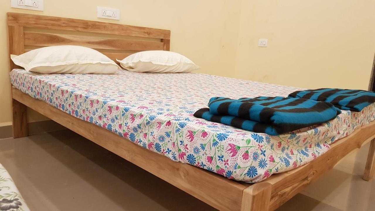 Godwill Kimo Guest House Seraulim Мадгаон Екстериор снимка